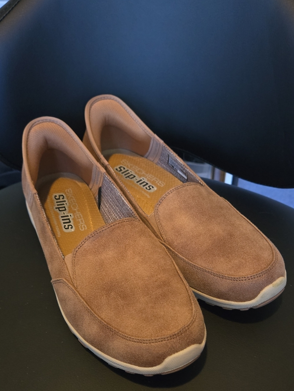 Skechers Slip-Ins Womens Tan Suede Slip-On Flats